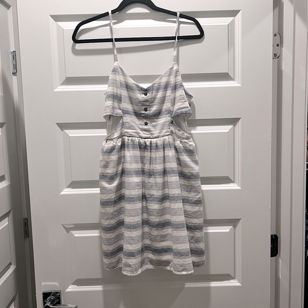 En Crème Cut Out Dress